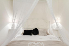 Elegant Apartment Behind the Colosseum Rome